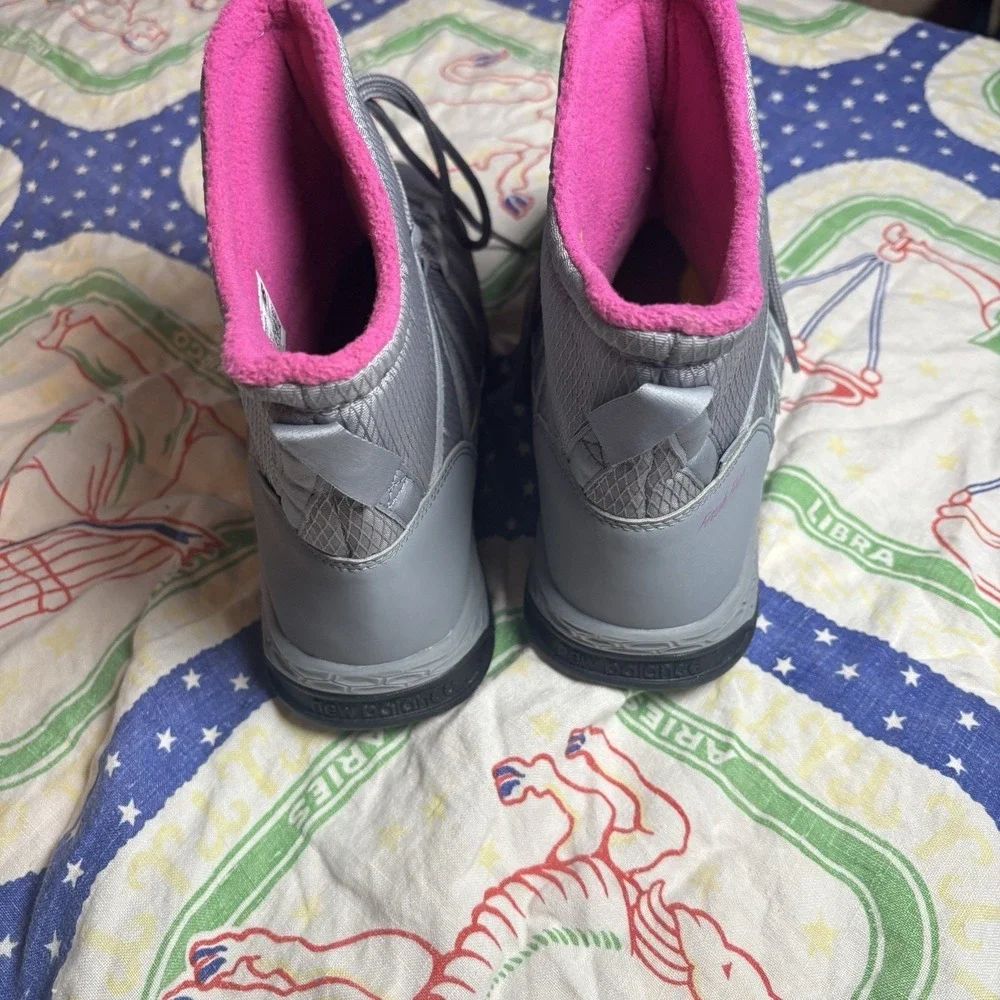 New Balance Fresh Foam Sneaker Boot Water Resistant Insulated Grey Size 8
